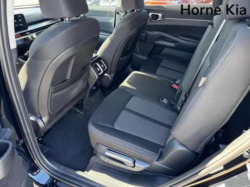 New 2026 Kia Sorento LX image 8