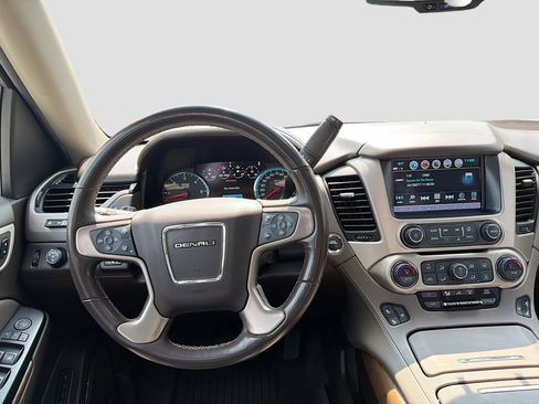 Used 2018 GMC Yukon Denali w/ Denali Ultimate Package AWD/4WD image 24