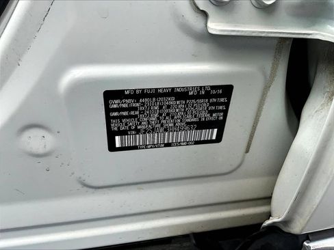 Used 2017 Subaru Forester 2.5i Touring AWD/4WD image 19