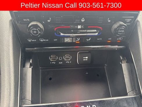 Used 2023 Jeep Grand Cherokee Altitude image 16