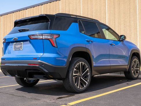 New 2026 Chevrolet Equinox RS w/ Safety and Technology Package FWD image 9