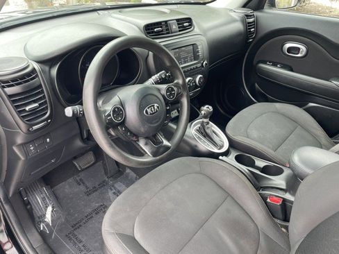 Used 2018 Kia Soul FWD image 10