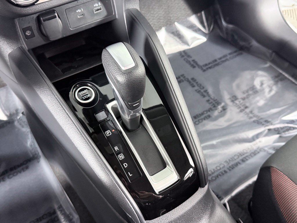 Certified 2025 Nissan Versa SR w/ Trunk Package FWD image 17