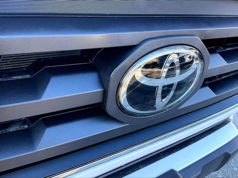 Certified 2022 Toyota Tacoma SR5 image 28