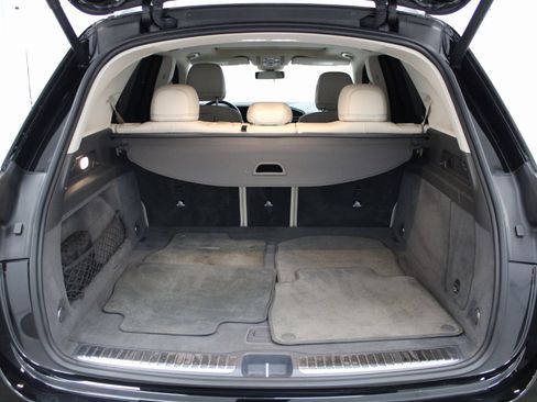 Used 2020 Mercedes-Benz GLE 350 4MATIC w/ Premium Package image 22