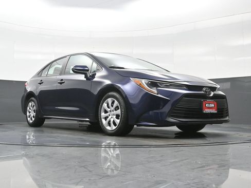 Used 2024 Toyota Corolla LE FWD image 25
