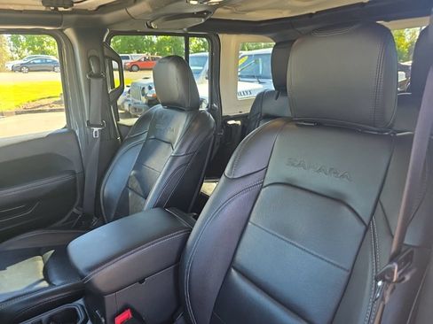 Certified 2020 Jeep Wrangler Unlimited Sahara AWD/4WD image 14