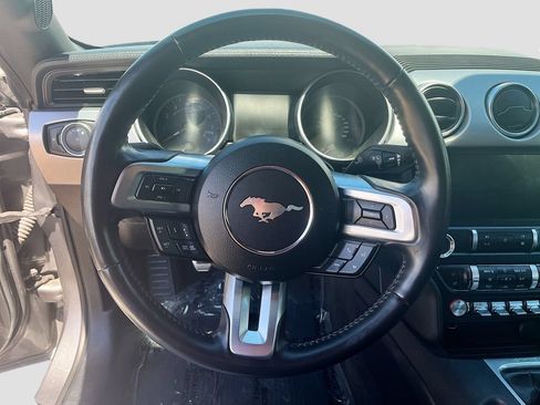 Used 2022 Ford Mustang GT Premium w/ Black Accent Package RWD image 11