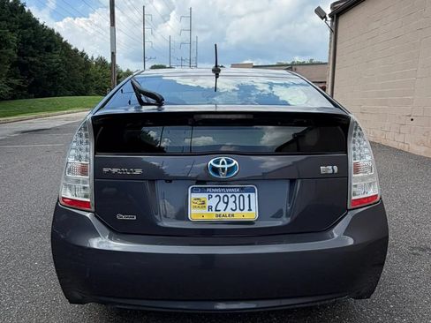 Used 2011 Toyota Prius Three w/ Solar Roof Pkg FWD image 6