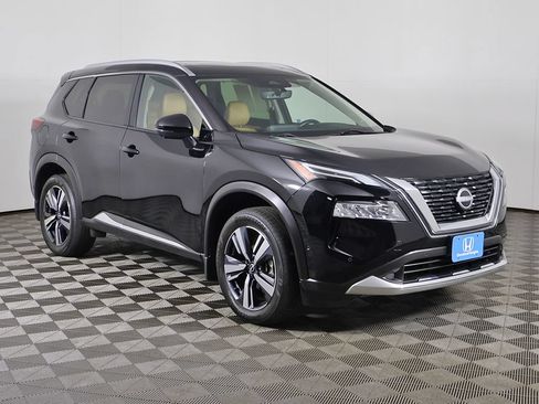 Used 2023 Nissan Rogue Platinum w/ Platinum Premium Package AWD/4WD image 2