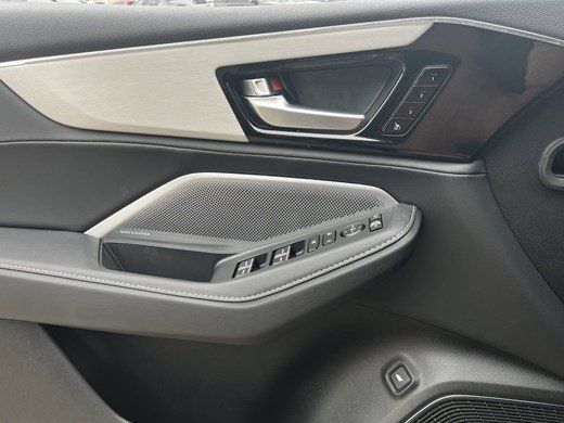 Used 2026 Acura MDX w/ Technology Package FWD image 25