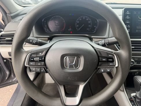 Used 2019 Honda Accord EX image 18