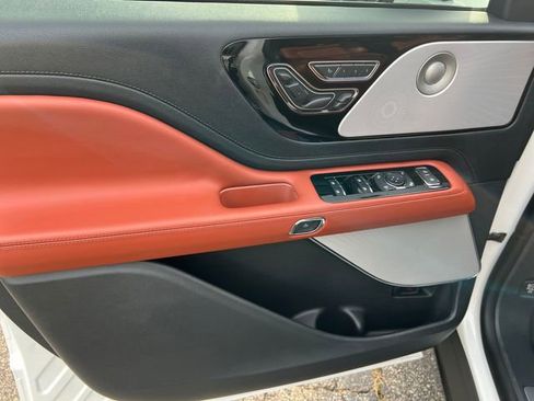 New 2026 Lincoln Aviator Reserve AWD/4WD image 11