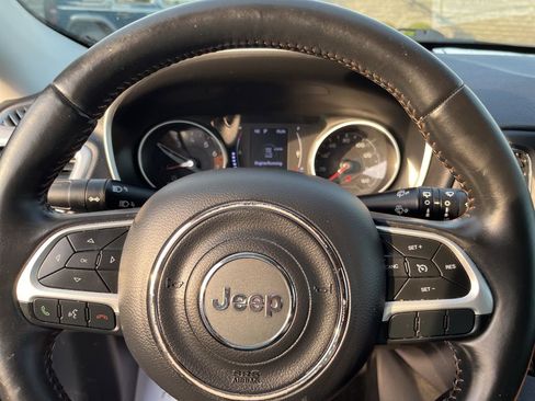 Used 2020 Jeep Compass Latitude image 20