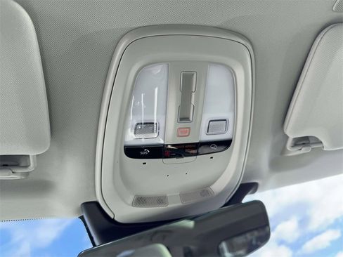 Certified 2024 Volvo XC90 B6 Ultimate w/ Protection Package Premier image 30