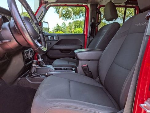 Used 2020 Jeep Wrangler Unlimited Sahara AWD/4WD image 20