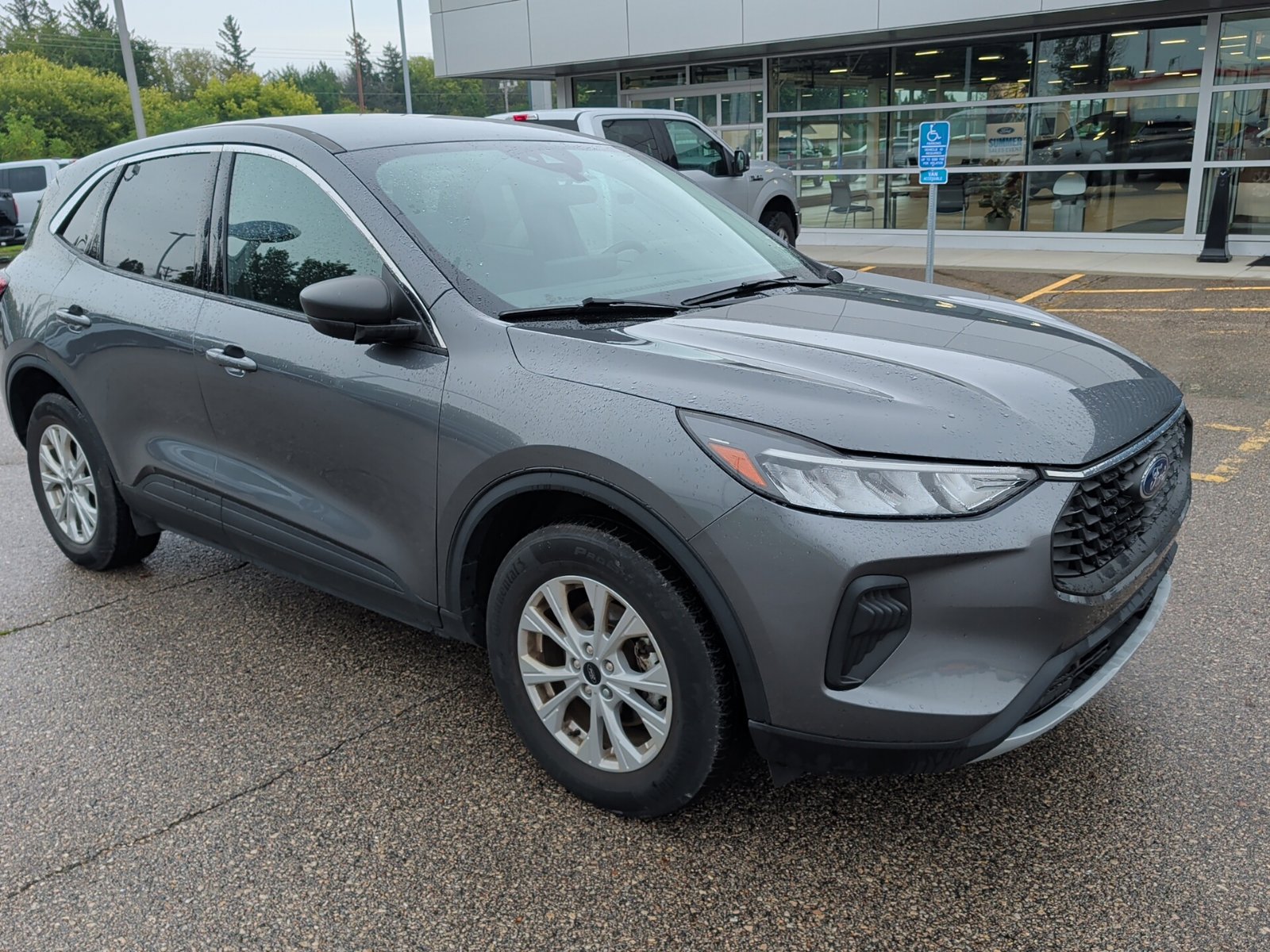 Used 2023 Ford Escape Active w/ Tech Pack #1 AWD/4WD image 7