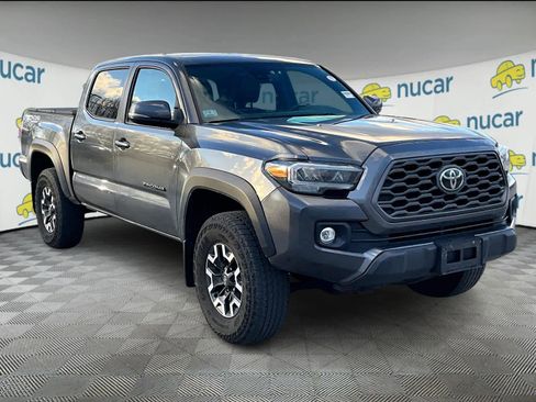 Used 2022 Toyota Tacoma TRD Off-Road image 1
