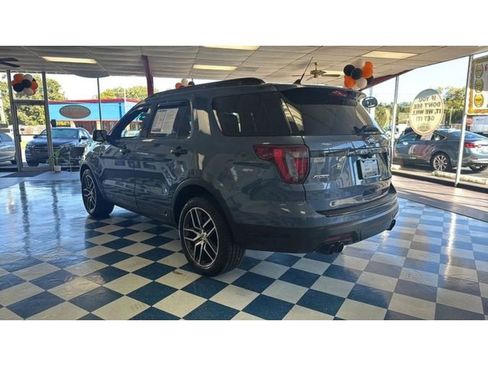 Used 2018 Ford Explorer Sport w/ Equipment Group 401A image 5