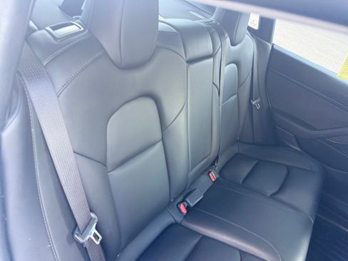Used 2021 Tesla Model 3 Standard Range Plus RWD image 18