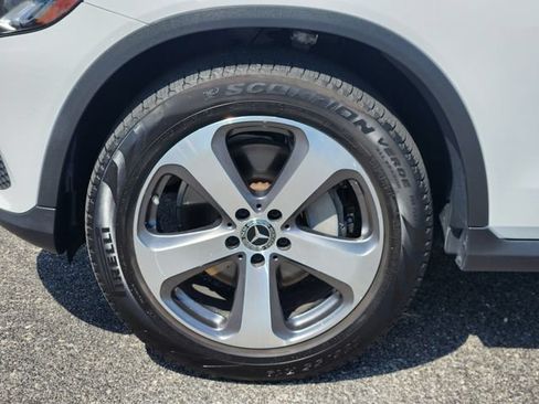 Used 2019 Mercedes-Benz GLC 300 image 9