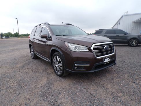 Used 2020 Subaru Ascent Limited w/ Technology Package AWD/4WD image 3