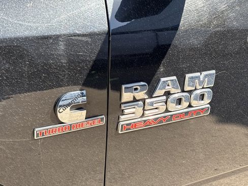 Used 2018 RAM 3500 Tradesman w/ Chrome Appearance Group image 11