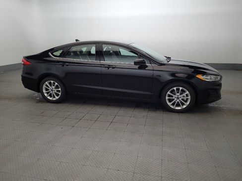 Used 2020 Ford Fusion SE FWD image 11