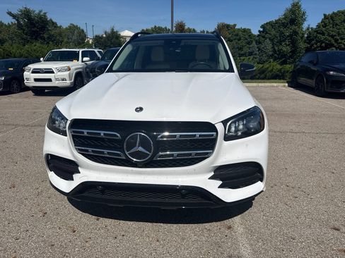 Used 2022 Mercedes-Benz GLS 450 4MATIC image 2