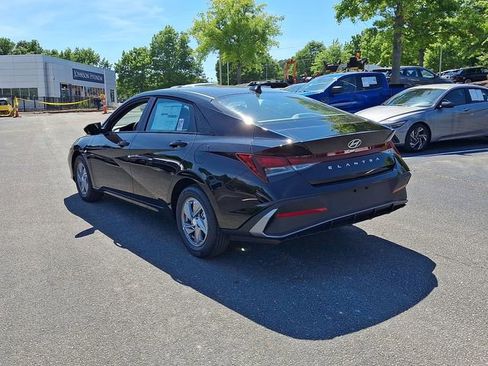 New 2026 Hyundai Elantra SE FWD image 18