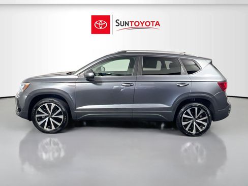 Used 2024 Volkswagen Taos SE FWD image 7