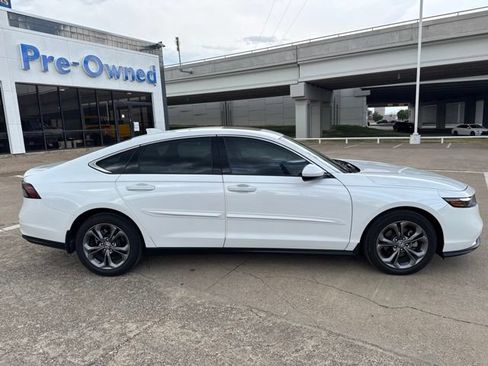Used 2024 Honda Accord EX image 2
