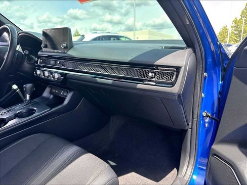 Used 2023 Honda Civic Sport image 18