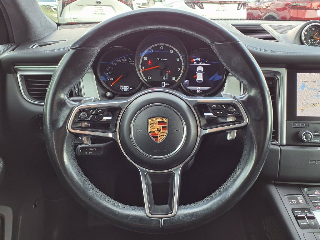 Used 2017 Porsche Macan Turbo AWD/4WD image 33