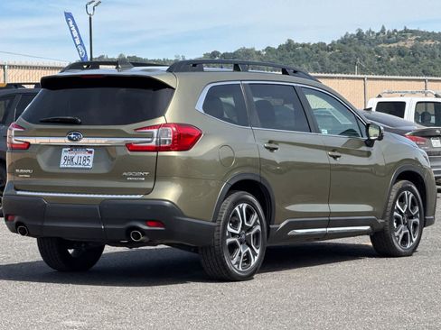 Used 2023 Subaru Ascent Limited w/ Technology Package AWD/4WD image 3