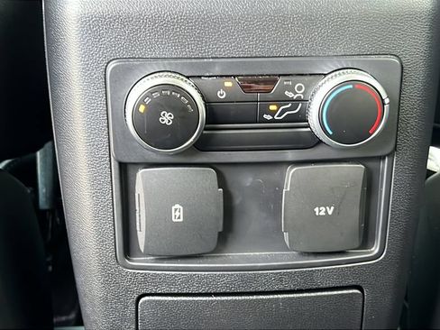 Used 2023 Ford Explorer XLT w/ Equipment Group 202A AWD/4WD image 12