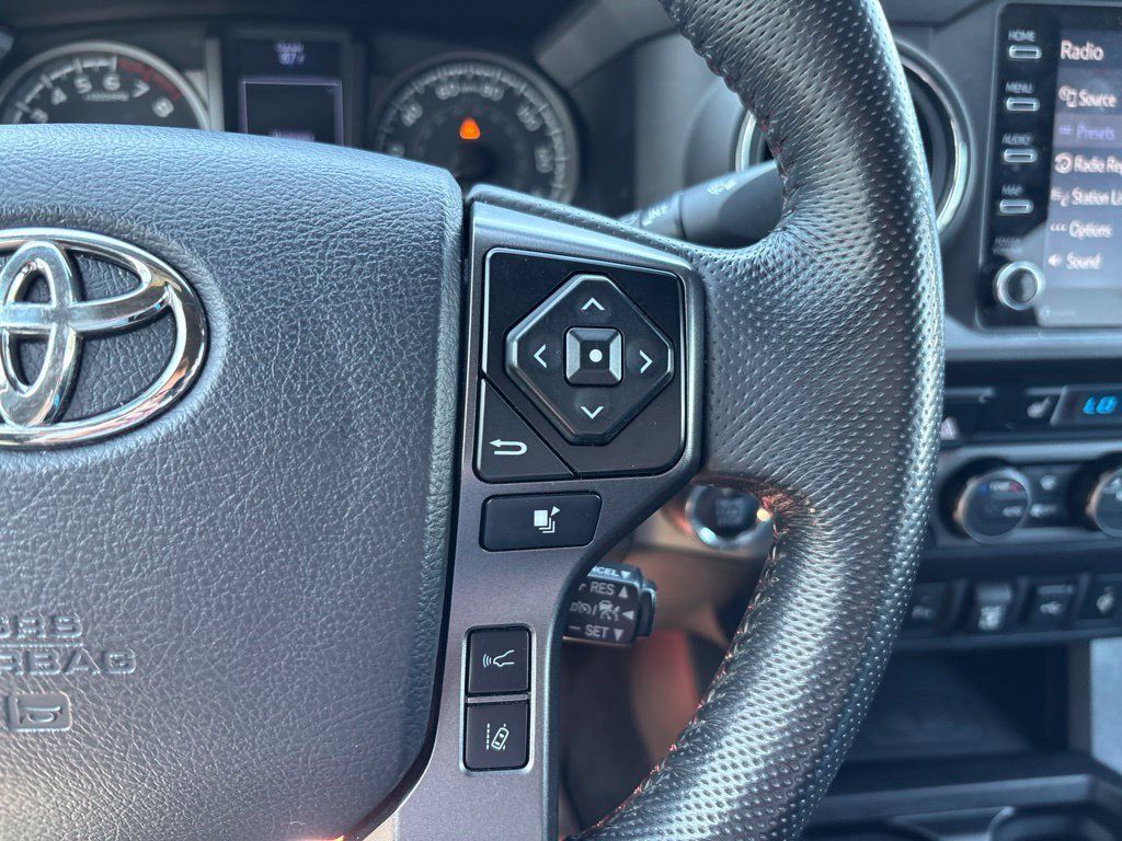 Used 2021 Toyota Tacoma TRD Off-Road w/ TRD Premium Off Road Package AWD/4WD image 41