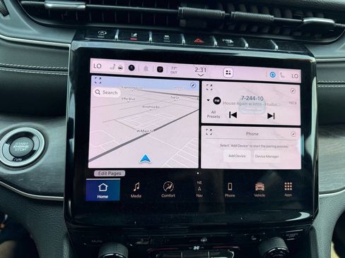 Used 2023 Jeep Grand Cherokee L Limited image 13