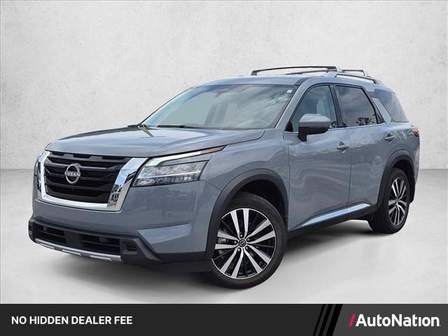 Used 2024 Nissan Pathfinder Platinum FWD image 1