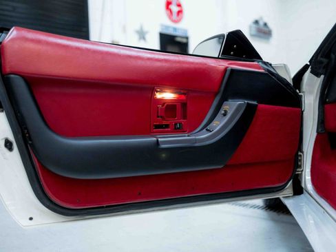 Used 1990 Chevrolet Corvette Convertible image 37