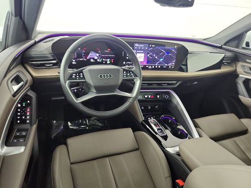 Used 2025 Audi Q5 Premium Plus w/ Premium Plus image 9