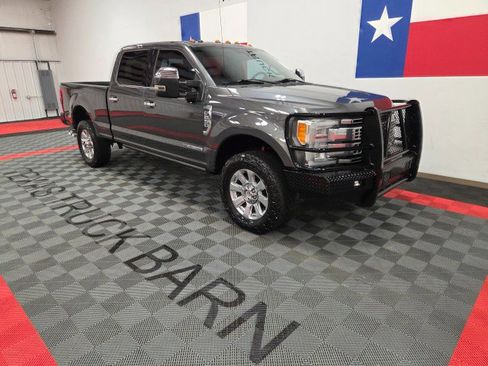 Used 2017 Ford F250 Platinum image 15