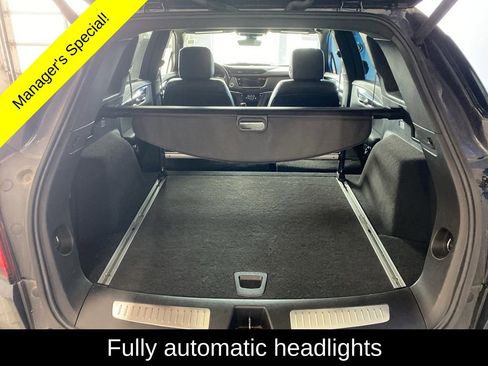 Used 2022 Cadillac XT5 Premium Luxury AWD/4WD image 23