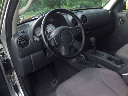 Used 2002 Jeep Liberty Sport AWD/4WD image 7