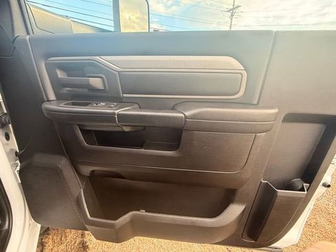 Used 2022 RAM 4500 Tradesman RWD image 16