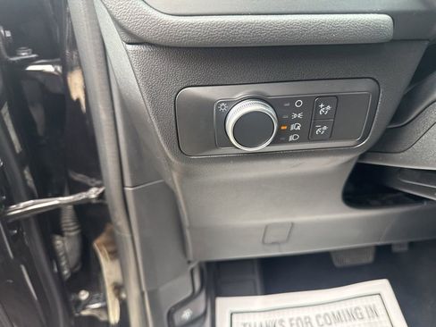 Used 2022 Ford Escape SE image 23