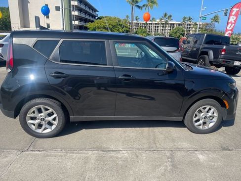 Used 2025 Kia Soul LX w/ LX Technology Package FWD image 7