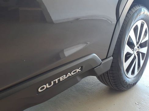 Used 2024 Subaru Outback Premium AWD/4WD image 8