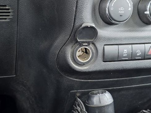 Used 2011 Jeep Wrangler Sport w/ Black Appearance Group AWD/4WD image 18