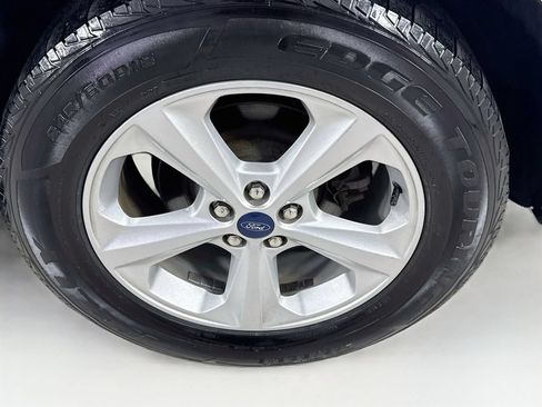 Used 2020 Ford Edge SE FWD image 37